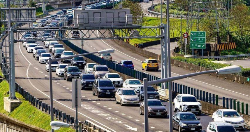 中秋連假國道恐從28日開始塞　高公局建議2時段上路避開車潮