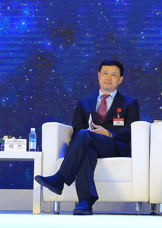 中移动董事长杨杰:运营商这几年干的确实挺辛苦